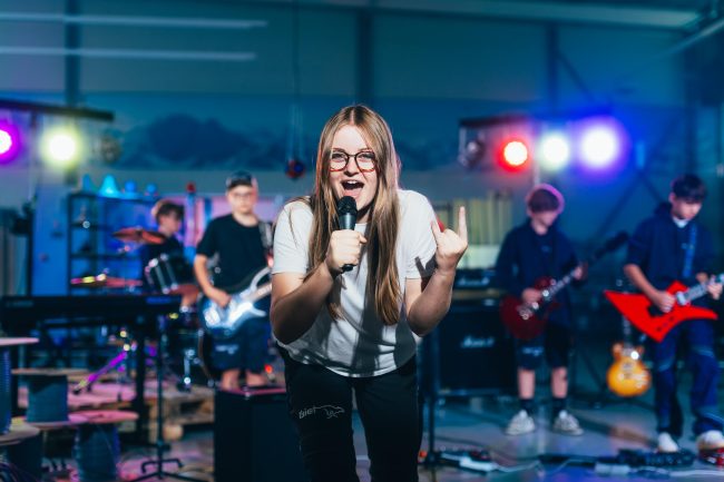 WIET_Rockband_WEB_sRGB_72dpi-1